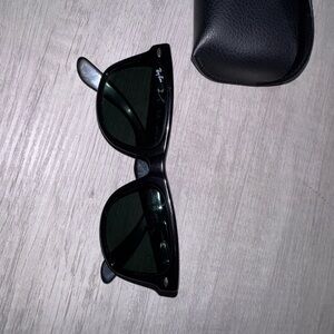 Ray-Ban Black Wayfarer